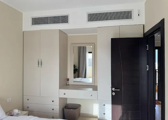 Paradise Aldau Heights One Bedroom In Apartment *