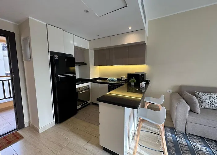 Paradise Aldau Heights One Bedroom In Apartment *